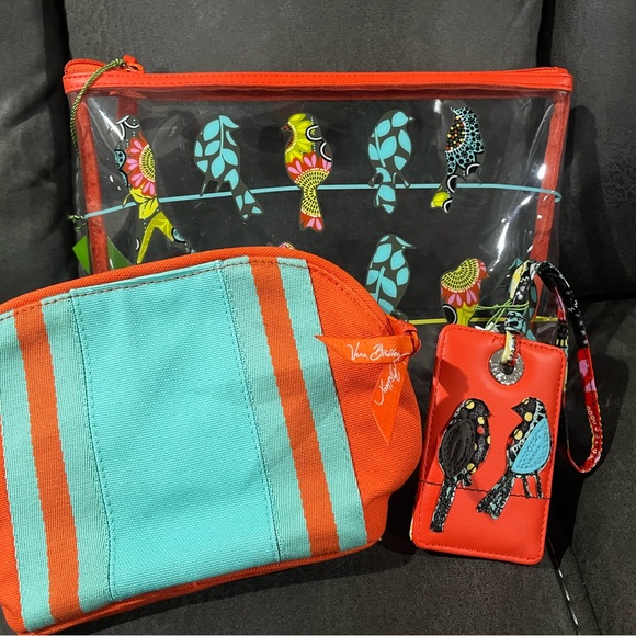 VERA BRADLEY VACATION TRAVEL BUNDLE - Picture 3 of 6